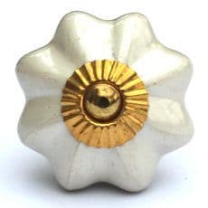 Cream Pearl Melon (Gold fittings)