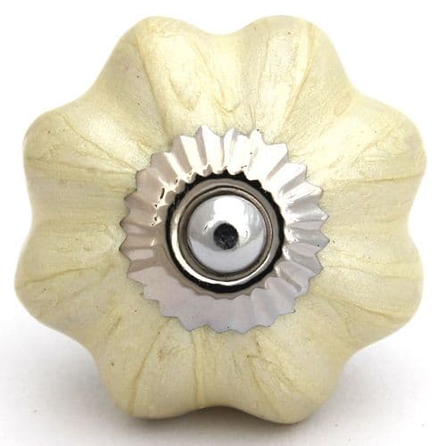 Cream pearlescent melon knob