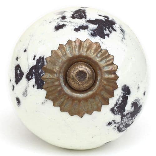 Distressed cream knob
