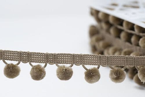 Pompom Trim - Stone