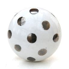 Smooth silver spots knob