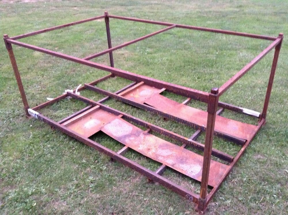 Lawn tractor stillage s (large quantity)