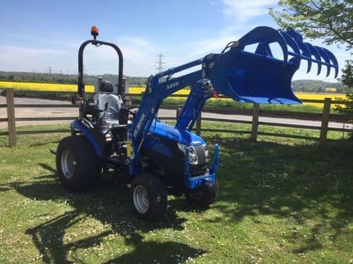 Solis 26 Hst & Front Loader with 3rd Service Grab