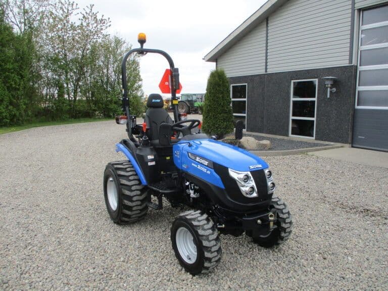 Solis  XL 26hp   9+9 Shuttle