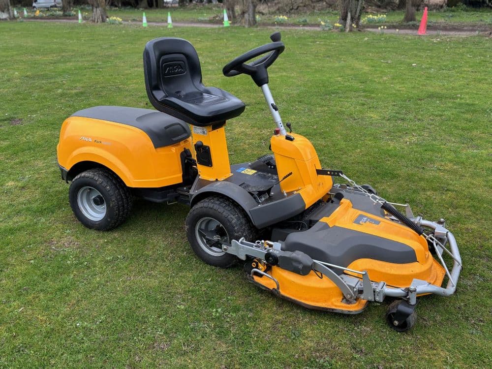 Stiga park 320
