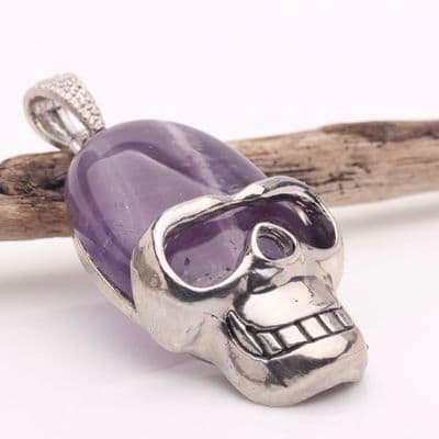 Amethyst Skull Pendant in silver alloy 4
