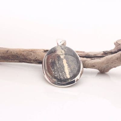 Apache Gold Pendant 6