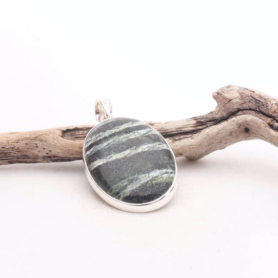 Chrysotile in Serpentine Pendant