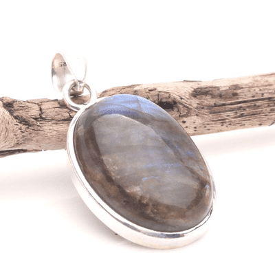 Labradorite Pendant 18