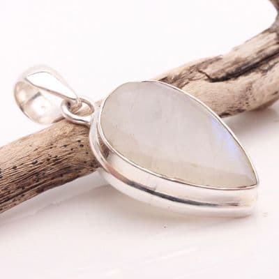 Moonstone Pendant 13
