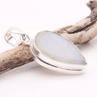 Moonstone Pendant 14