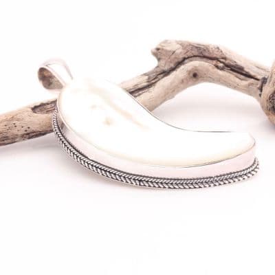 Mother of Pearl Pendant 2