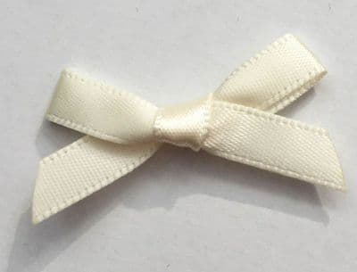 10 Satin Bows 7mm Cream