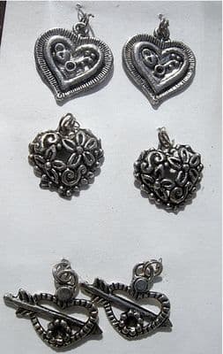 CRAFTY BITZ CHARMS HEARTS mt92