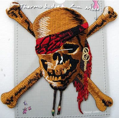 EMBROIDERED APPLIQUE MOTIF - PIRATE SKULL
