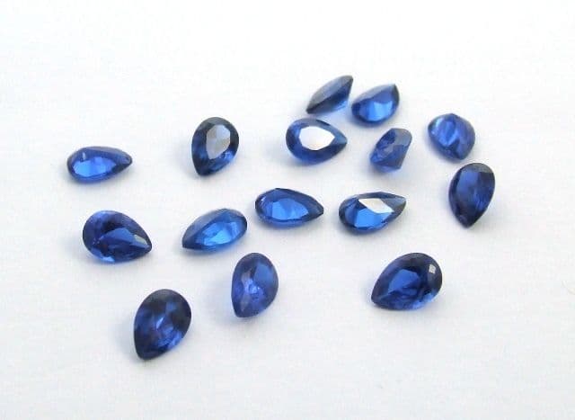 7x5mm Pear Lab Created Blue Spinel