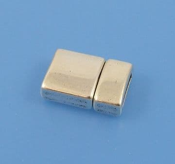 Flat Leather Push in Clasp