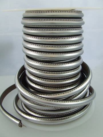 Omega Leather Metallic Silver (10x5mm) per metre