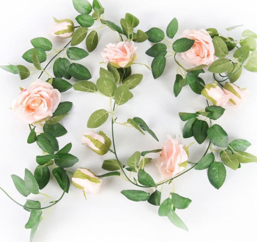 Country Cottage Pale Pink Rose Garland 2 metres. Realistic artificial roses and green leaves home decocration.