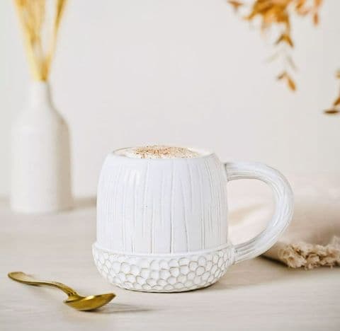 Country Living White Acorn Mug