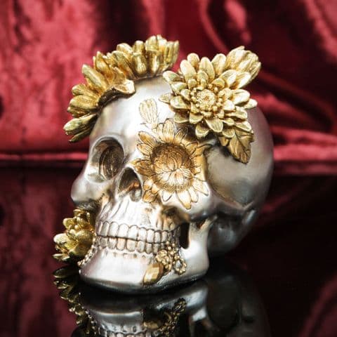 Day Of The Dead Skull Figurine Ornament