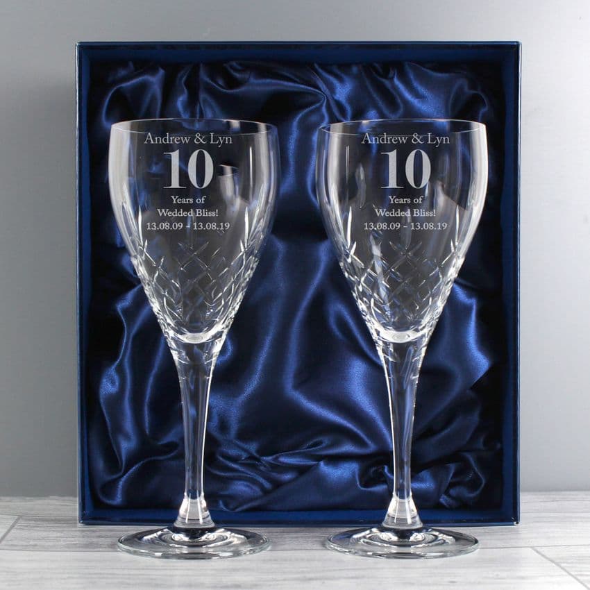Personalised Set Of 2 Crystal Wine Glasses For Anniversary Gift.  Add any message for a beautiful present.