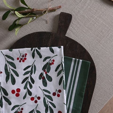 Set Of 2 Green Woodland Tea Towels - Green and Holly Pattern
