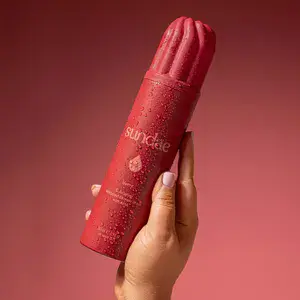 Sundae Whipped Shower Foam - Exfoliating Berry With AHA