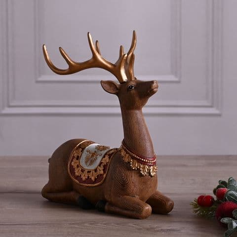 Vintage Sitting Reindeer Christmas Figurine Traditional Ornament Decoration