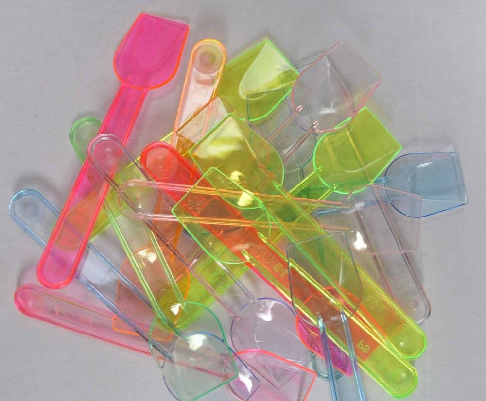 PLASTIC ICE CREAM SPOONS, CLEAR (MIAMI DESIGN) A range of plastic spoons for every icecream or