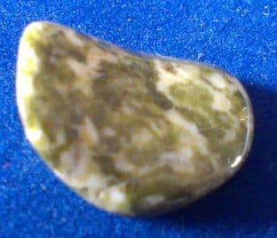 Epidote (1-1.5cm) x 1
