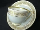 Royal Doulton duck egg cup & saucer c1950
