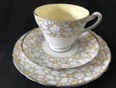Tuscan 'crazing paving' yellow tea trio