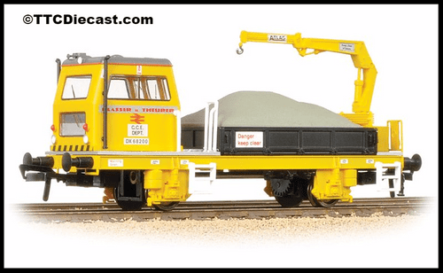 Bachmann 36-151 Plasser OWB10 With Crane (Motorised) *PRE ORDER £ TBC*