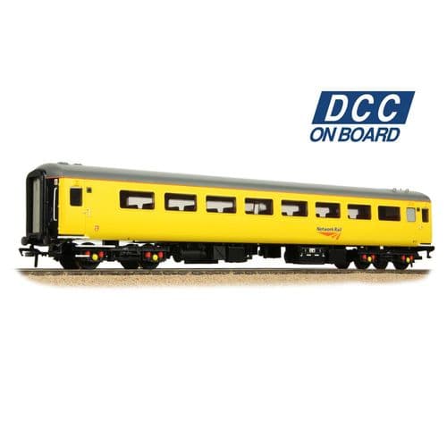 Bachmann 39-682ADC BR Mk2F ex-TSO Staff Coach Network Rail Yellow OO Gauge *PRE ORDER £93.46*