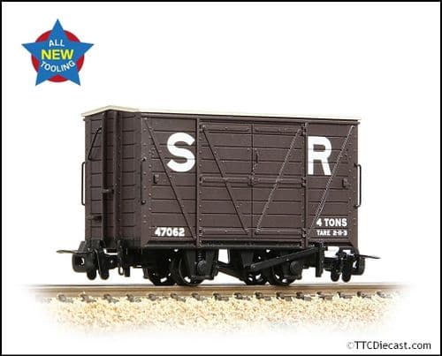 Bachmann 393-126 RNAD Box Van SR Brown OO9 Gauge