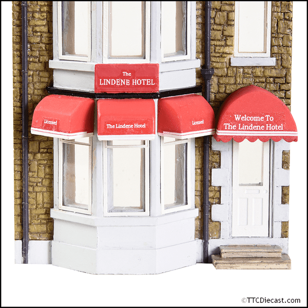 Bachmann 44-0207 Low Relief Lindene Hotel, OO Gauge
