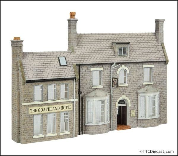 Bachmann 44-0210 Low Relief Goathland Hotel, OO Gauge
