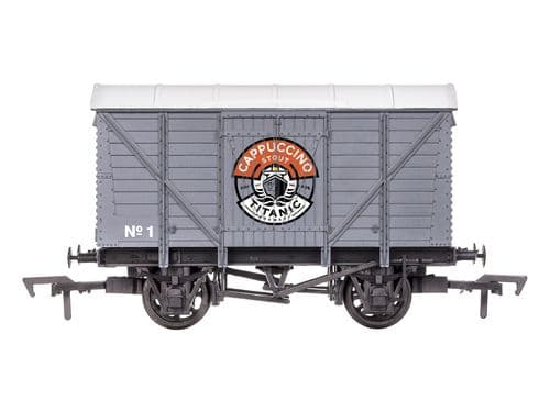 Dapol 4F-012-078 Ventilated Van Titanic Brewery Cappuccino Stout Weathered OO Gauge *PRE ORDER £14.20*