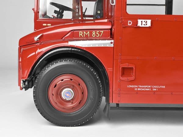 IXO Collections 1/12 Scale Routemaster Bus, Highly Detailed Metal & Plastic Kit, *PRE ORDER £956.00*