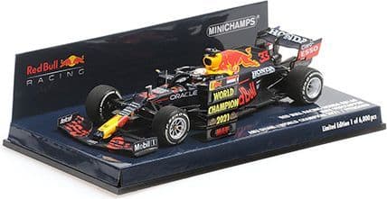 Minichamps MIN 410 212333 Red Bull Racing Honda RB16B Max Verstappen Abu Dhabi GP 2021 w/Pitboard