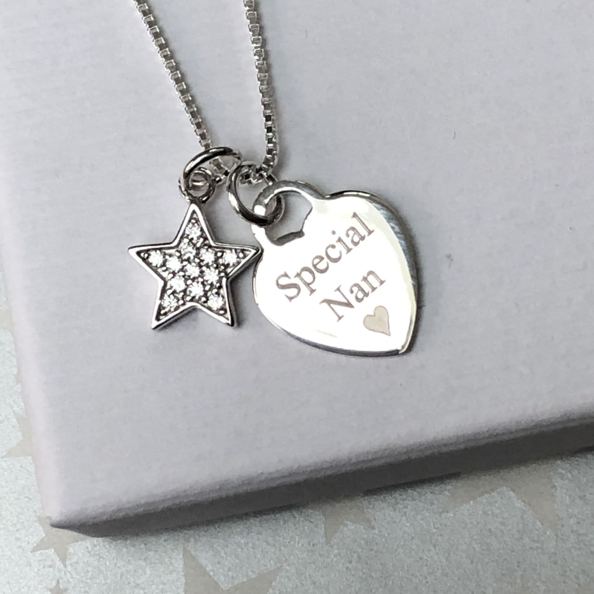 Ciondolo A Cuore Con Incisione "Nan Happy 70th Birthday" - Gioiello In Argento In Scatola Regalo - 2