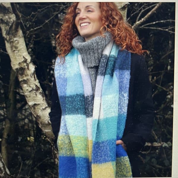 Cosy, warm scarf - Blue & yellow mix