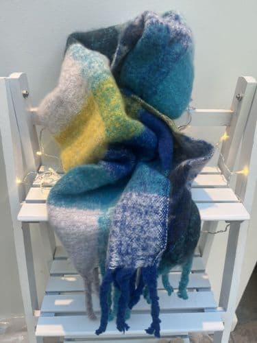 Cosy, warm scarf - Blue & yellow mix