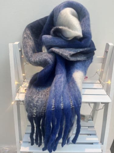 Cosy, warm scarf - royal blue mix