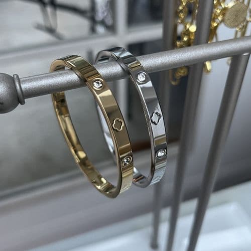 Designer inspired bangle with clover - various colours