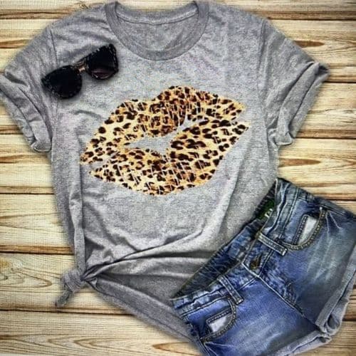 SALE: Animal print kiss t-shirt