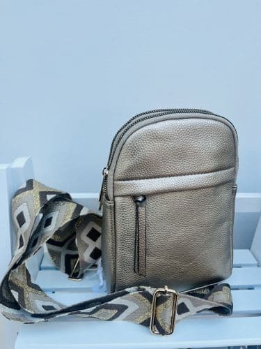 SALE: Gorgeous metallic gold crossbody bag