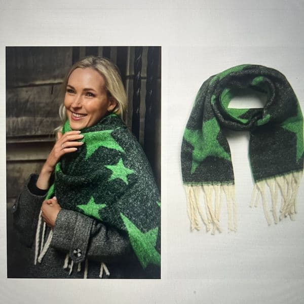 SALE: Gorgeous reversible star scarf - various colours
