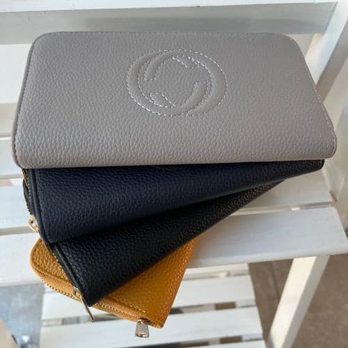 SALE: Logo purse / wallet